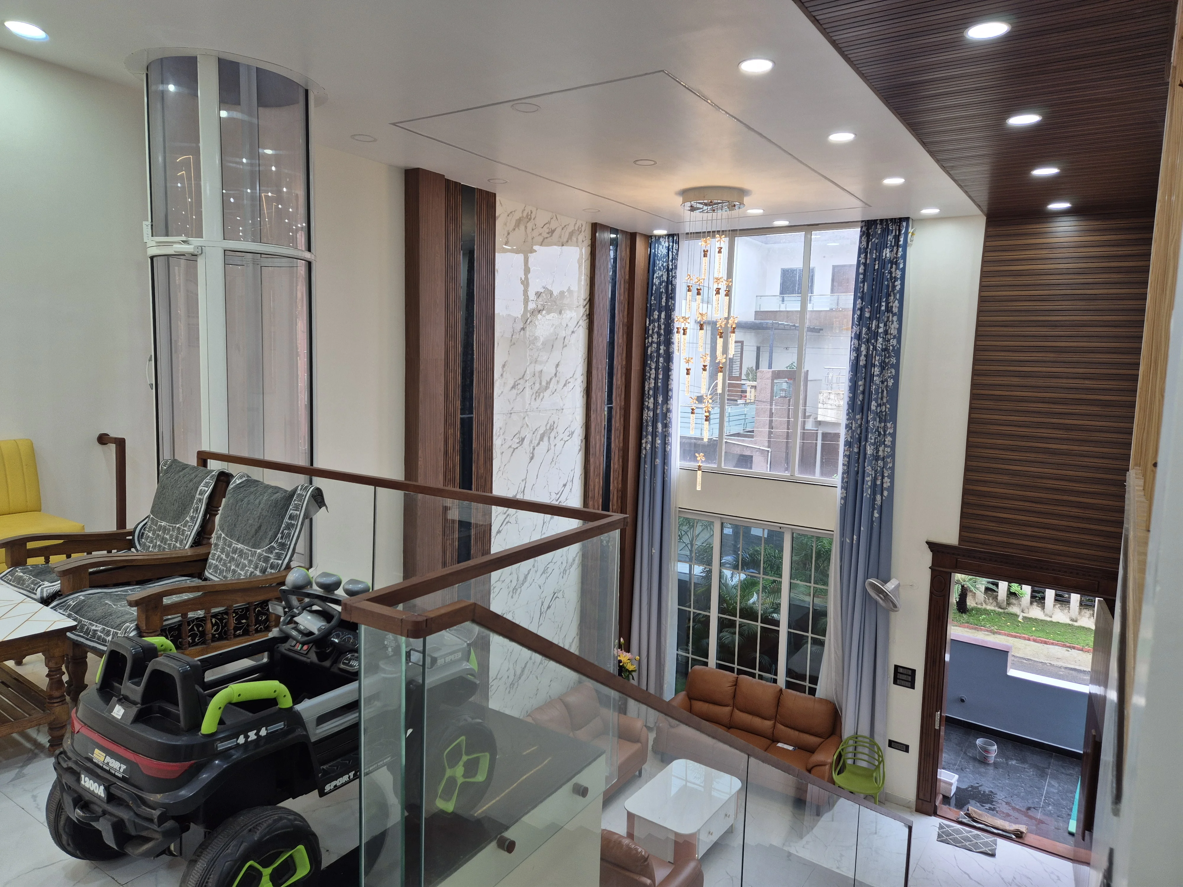 Bespoke Executive Living Hall — Space 9